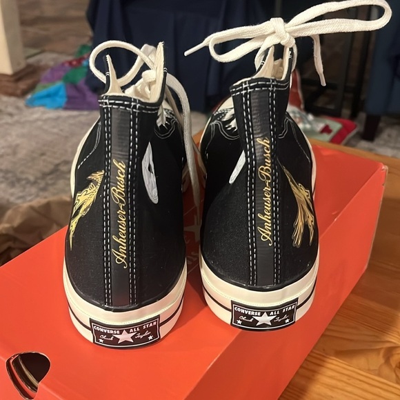 Converse high tops Hi Ltd Ed Custom Anheuser-Busch Gold Logo KICKS (11W/13M)